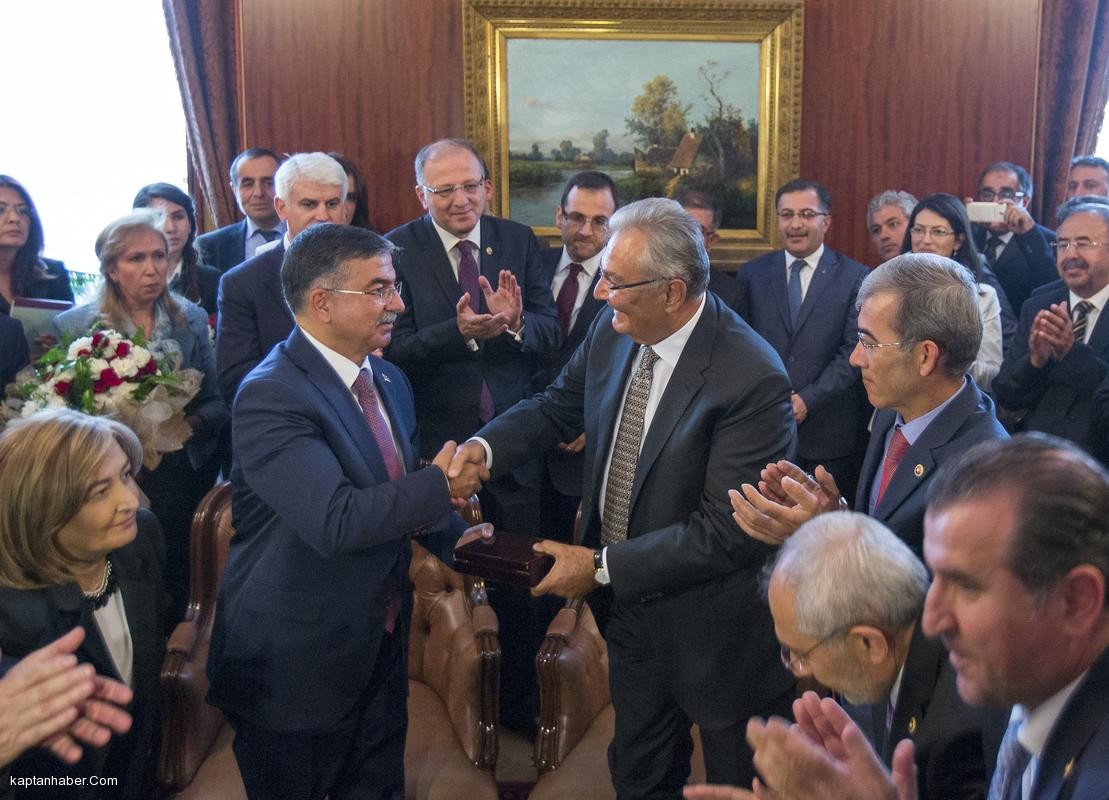 TBMM&#039;nin 26. Başkanı İsmet Yılmaz